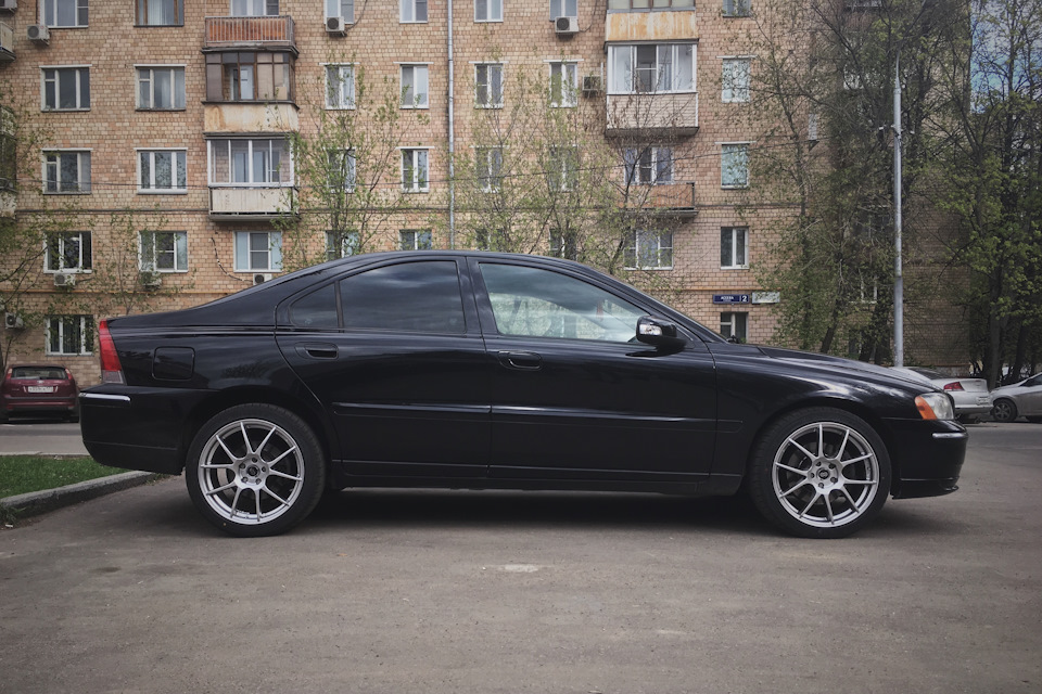 Volvo s80 черный глянец диски