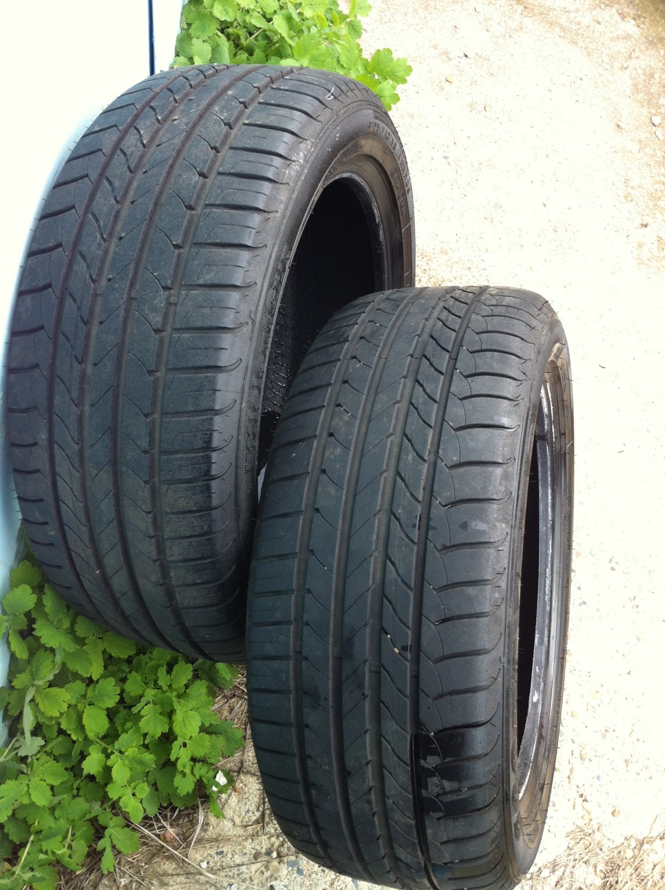 R17 отзывы. Goodyear EFFICIENTGRIP 215/50/17. Goodyear 600 215/50 r17. Летние шины 215/50 r17. 215/50 R17 лето.