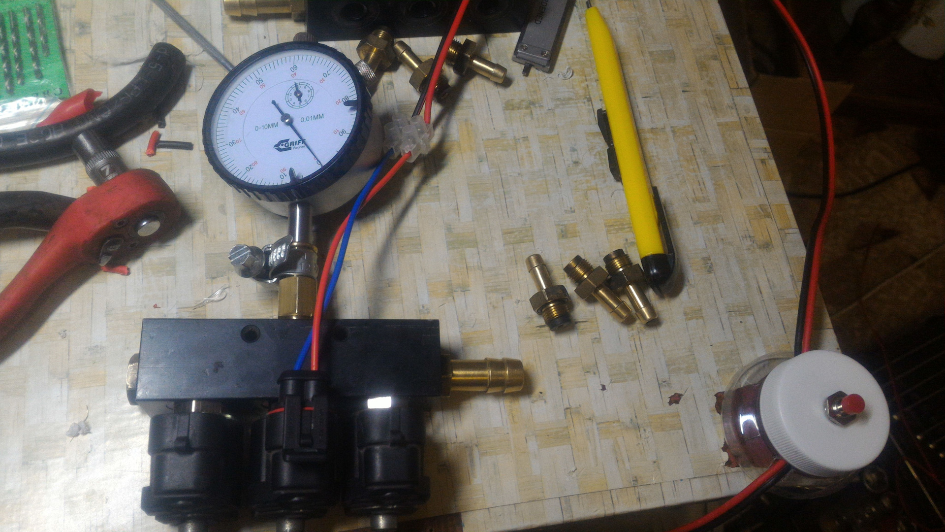 Тарировка мазутных форсунок. Ход штока форсунки гбо 4 поколения. Переходник для ич-10 для калибровки газовых форсунок valtek. Регулировка газовых форсунок 4 поколения. Регулировка форсунок valtek 30.