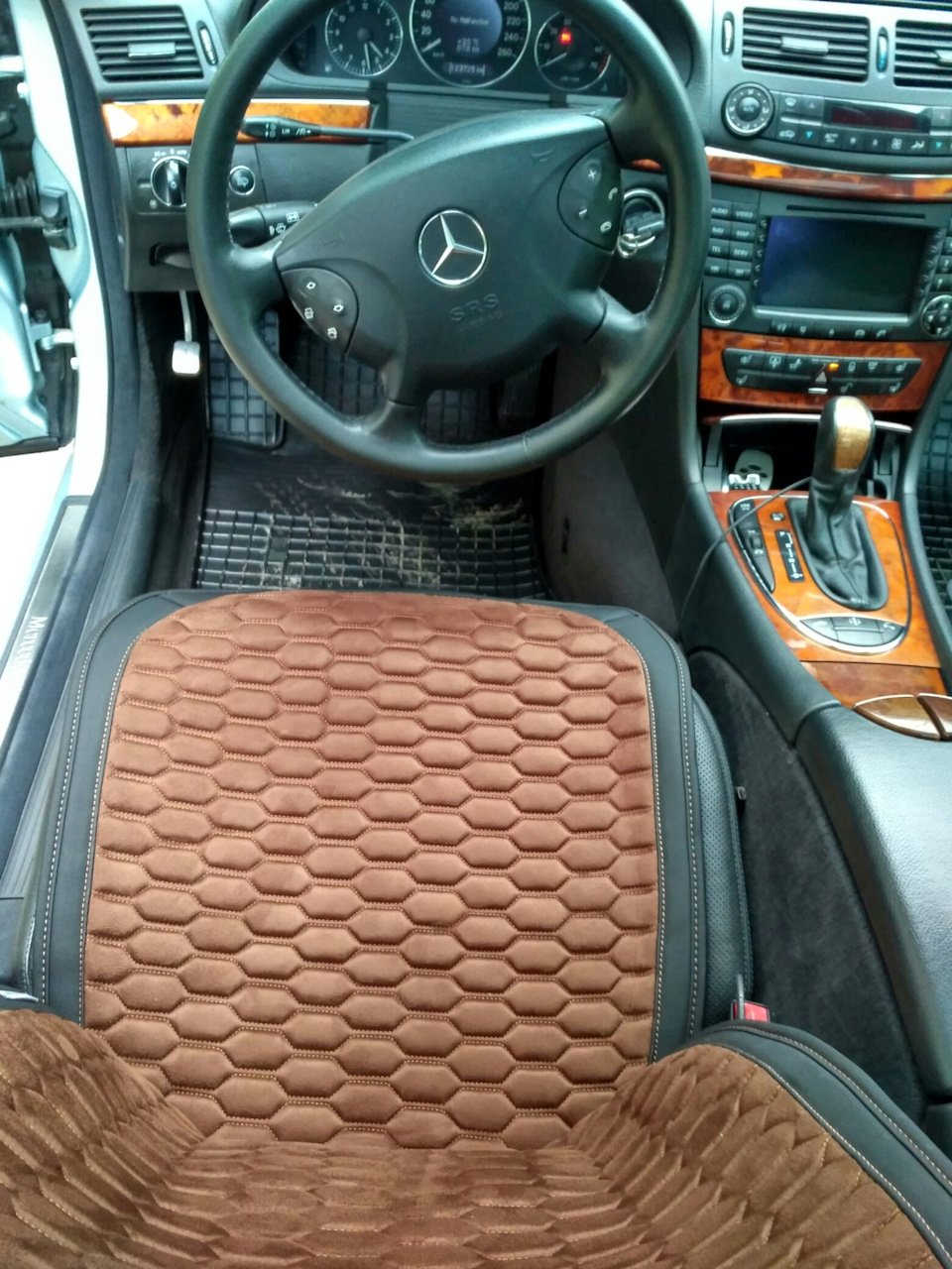 Накидки CAPRI carfashion w211 — Mercedes-Benz E-class (W211), 3,2 л, 2004  года | аксессуары | DRIVE2