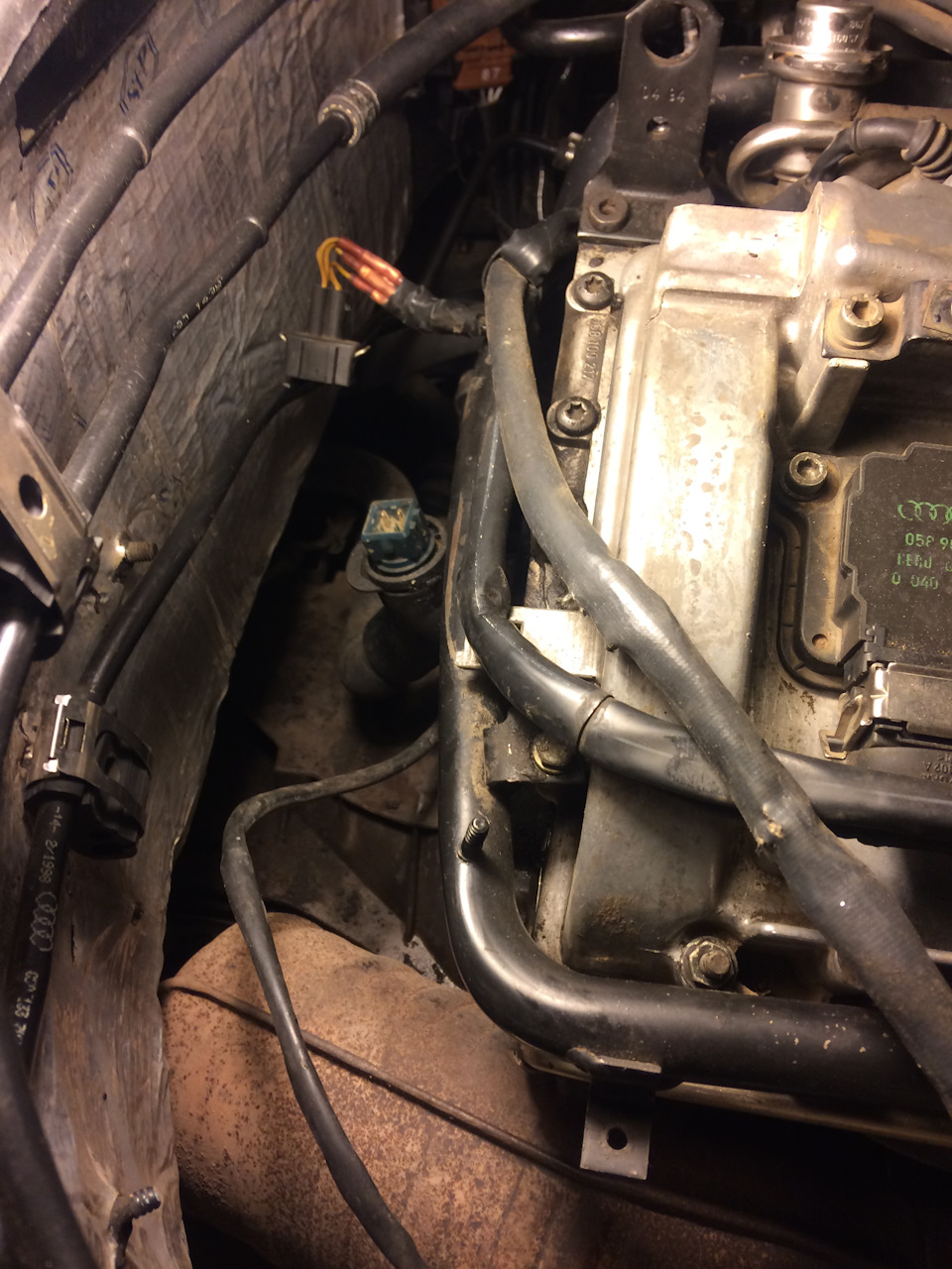 Замена "тройника" охлаждения — Volkswagen Passat B5, 1,8 л, 1999 года ...