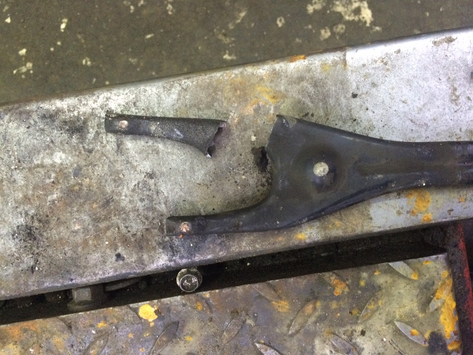 Поломка вилки сцепления — Subaru Legacy (BL/BP), 2 л, 2006 года ...