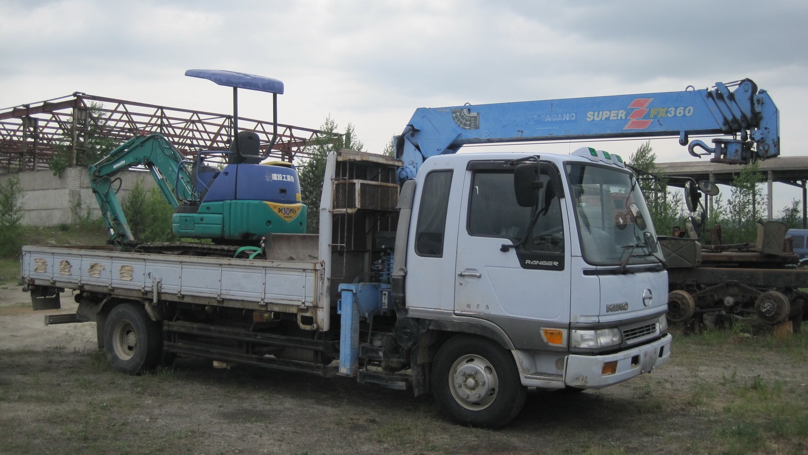 Кран борт 5 тонн. Хино рейнджер 5 тонн. hino ranger манипулятор. hino ranger манипулятор 8 тонн. хино рейнджер манипулятор 2002- 2010.