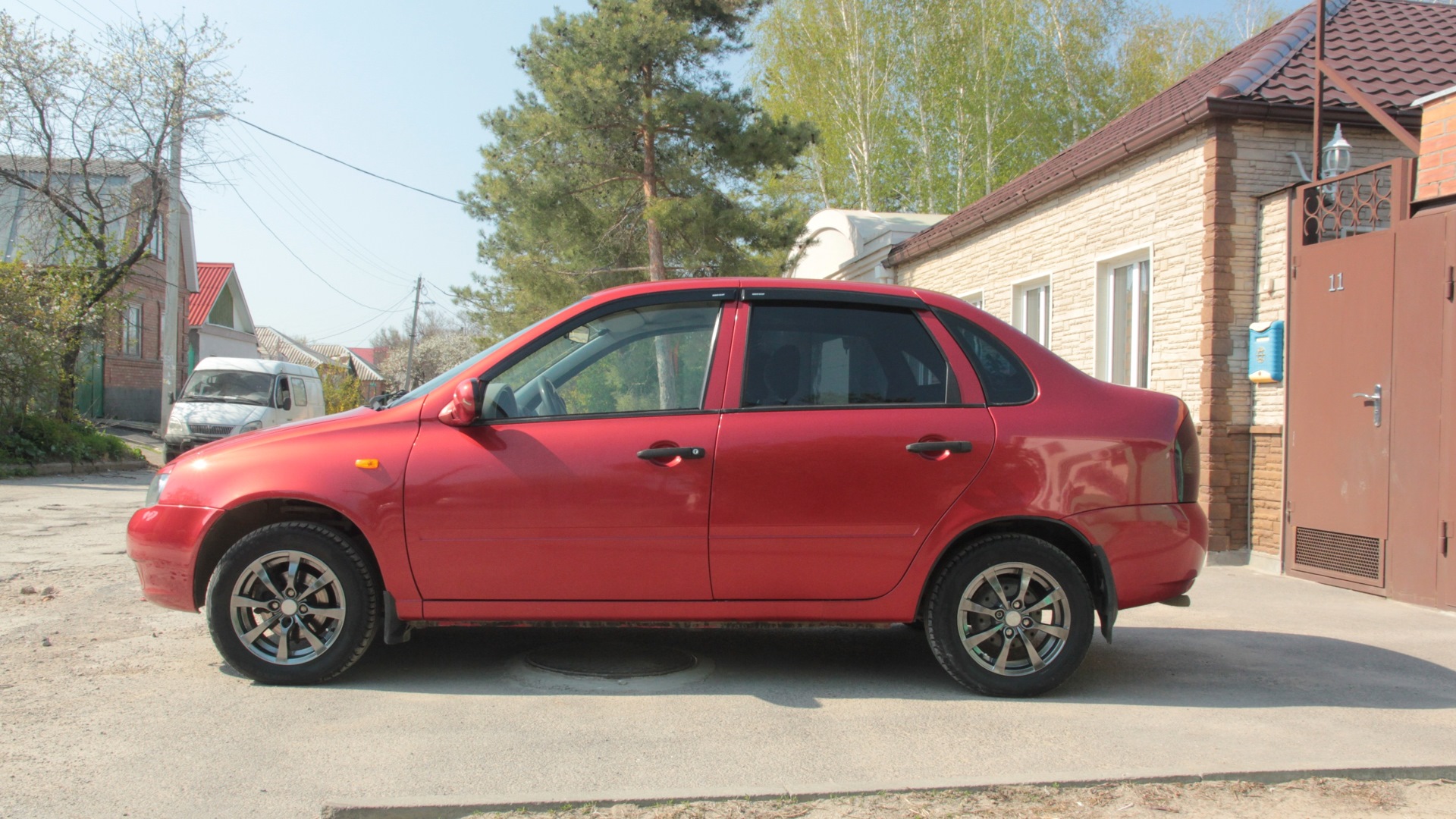 Lada Калина седан 1.6 бензиновый 2005 | лучше чем пешком на DRIVE2