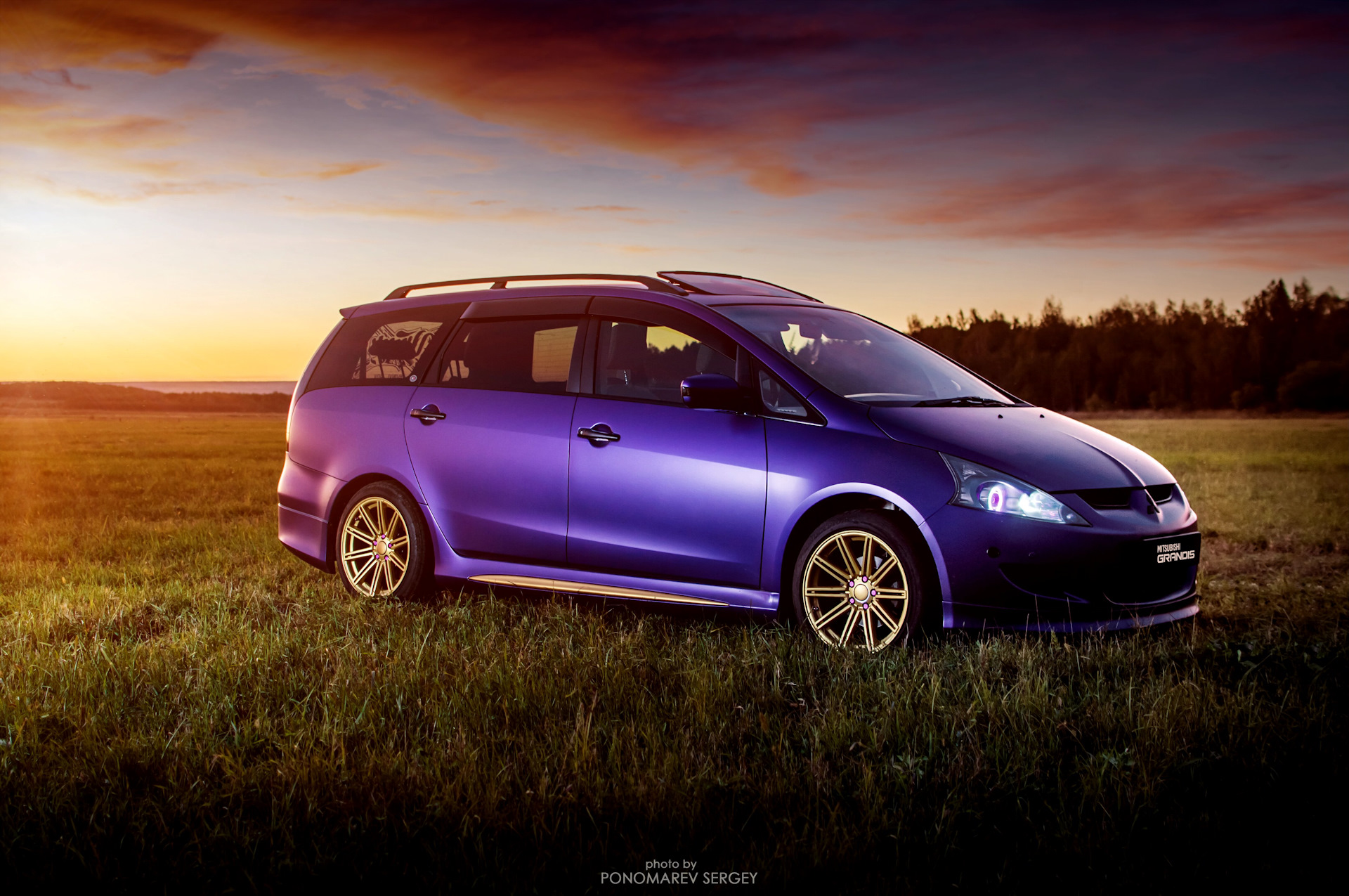 Мицубиси грандис. Mitsubishi Grandis Tuning. MMC Grandis. Обвес Митсубиси Грандис. Mitsubishi Grandis Purple.