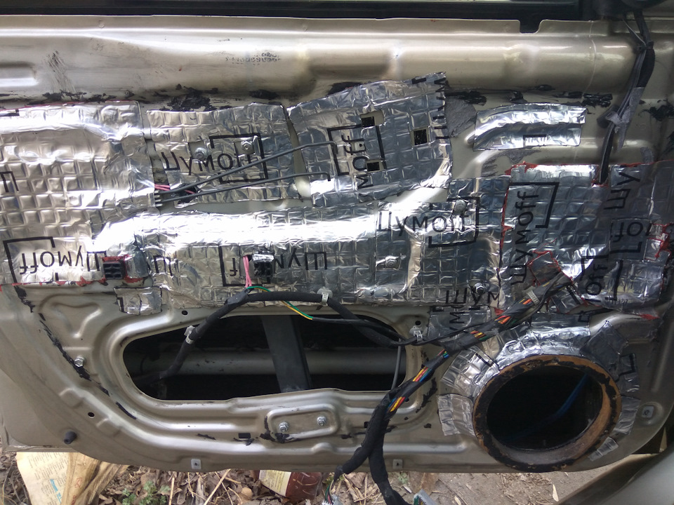 Автозвук начало. Колхоз от прежнего хозяина — Hyundai Accent (2G), 1,5 ...