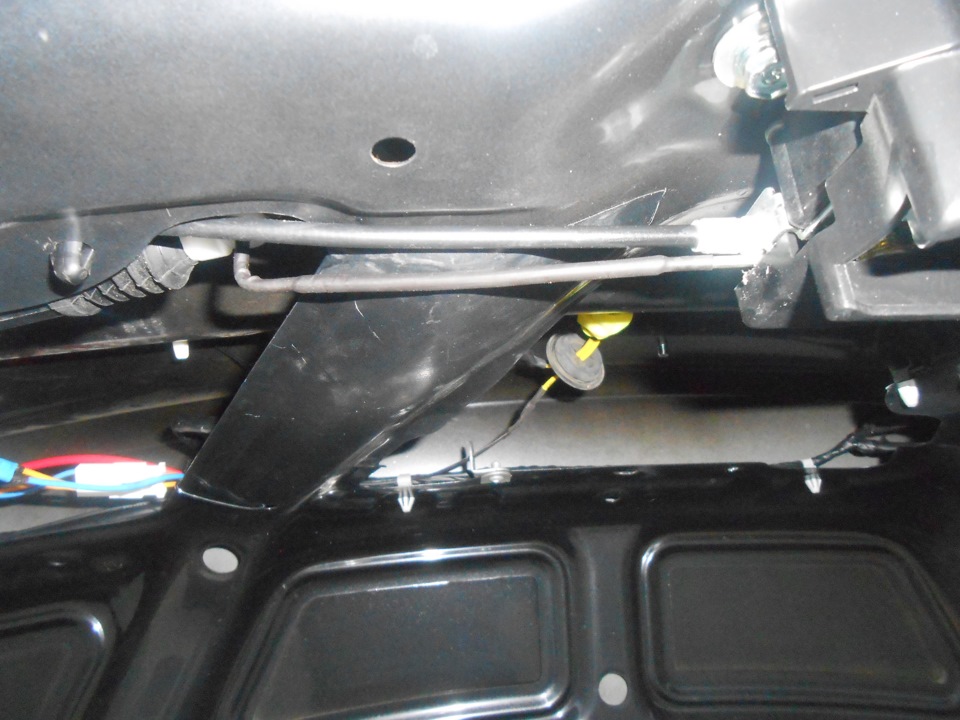 кнопка багажника — Hyundai Solaris (1G), 1,6 л, 2013 года | стайлинг ...