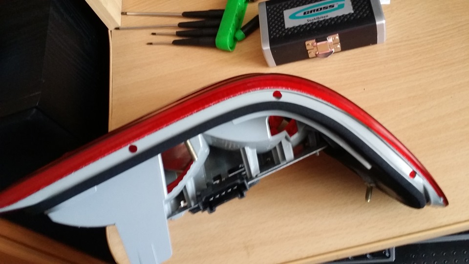 Профилактика lamp defective в задних фонарях — MercedesBenz Eclass