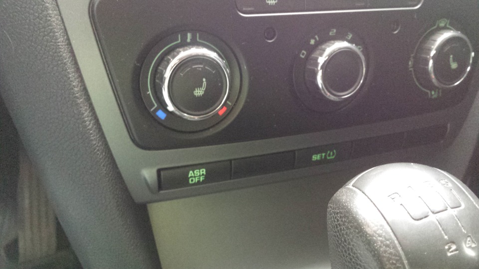 пропала подсветка панели приборов — Skoda Octavia A5 Mk2, 1,6 л, 2012 ...