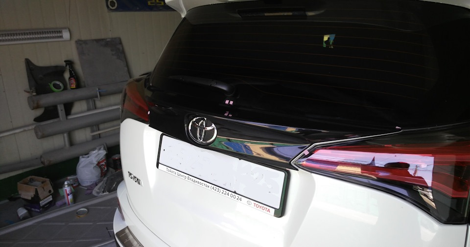 Toyota rav4 2020 спойлер.