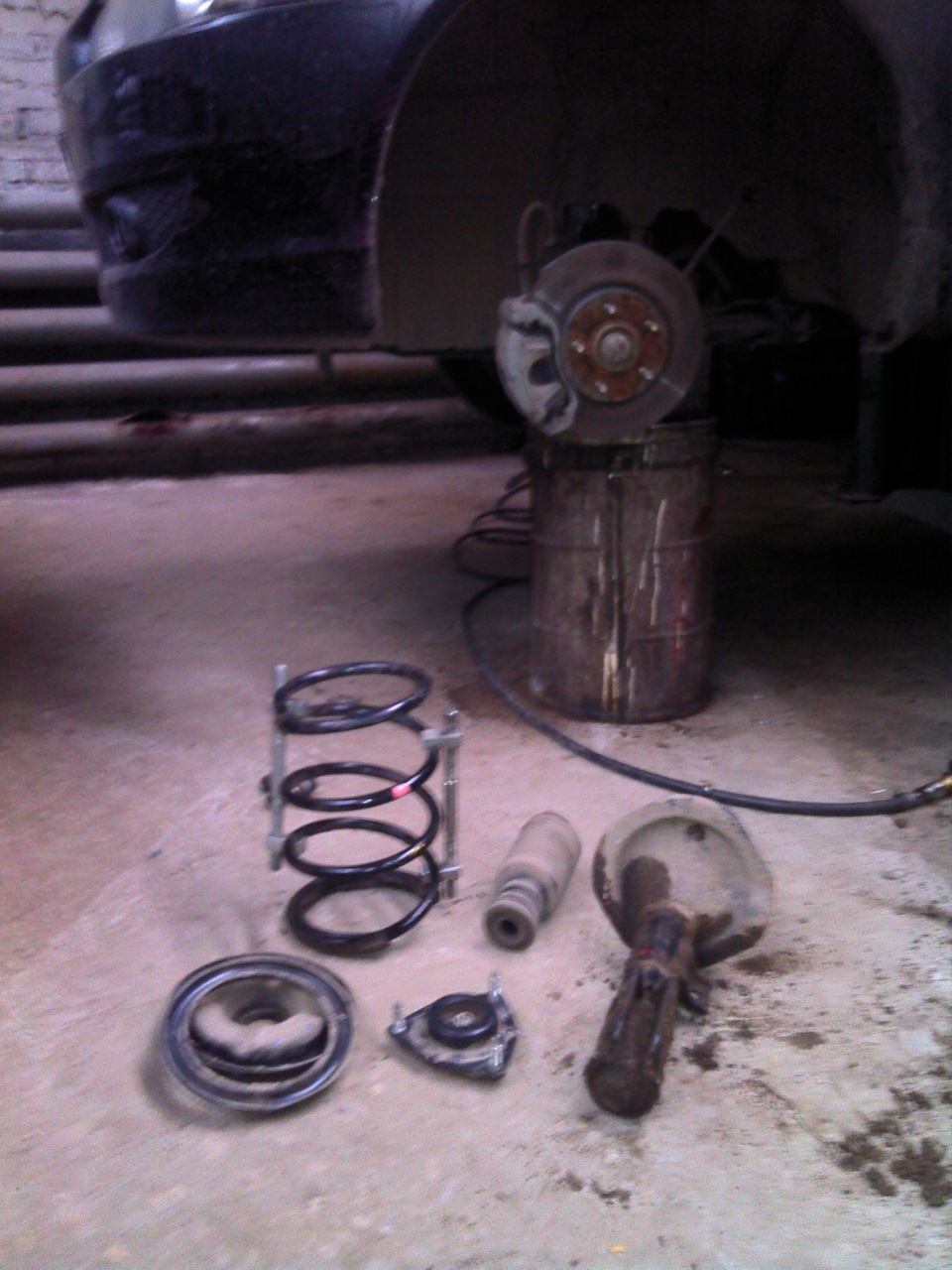 Потекла стойка — Mitsubishi Lancer X, 1,8 л, 2008 года | своими руками ...