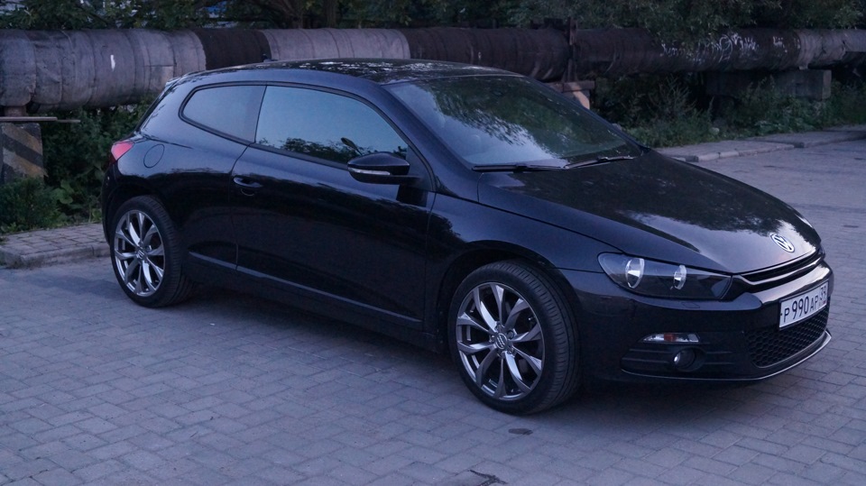 Volkswagen Scirocco Black