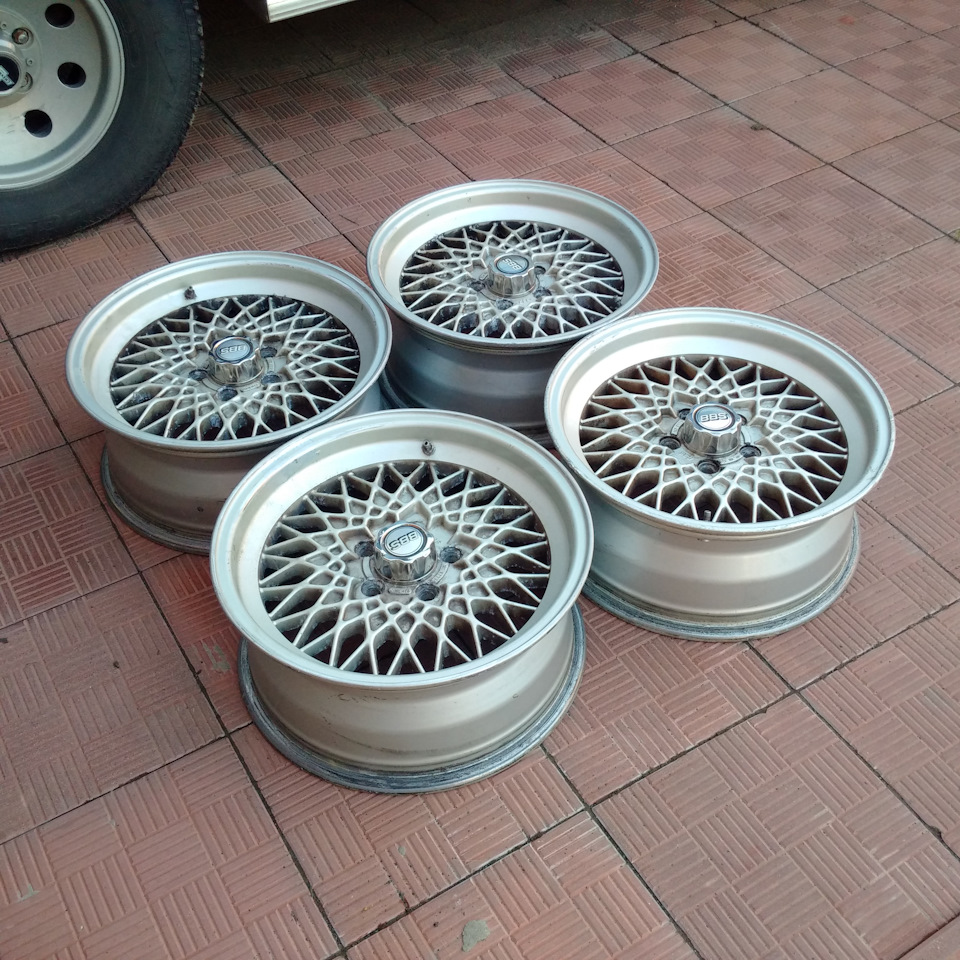 Диски 5.5. Диски BBS на Вольво 940. Volvo 940 BBS RS. BBS Volvo r16. 5х108 r16 BBS.