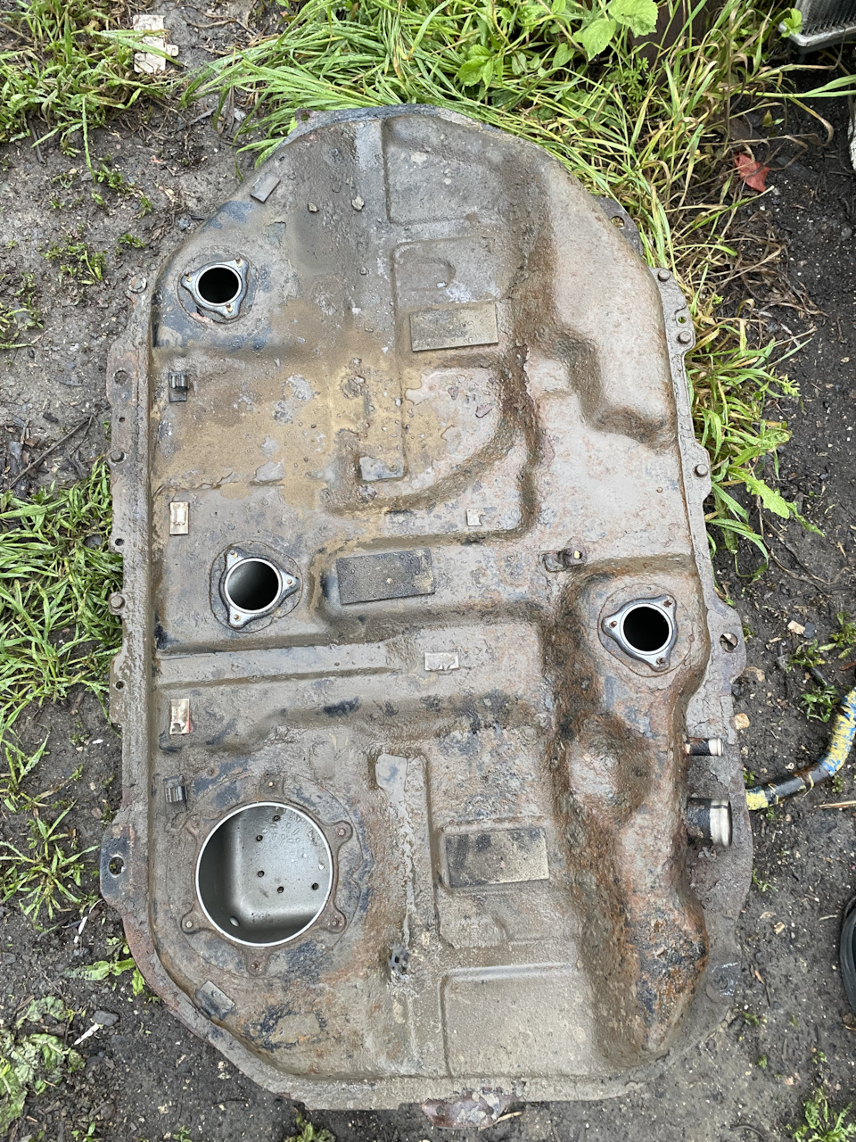 Потёк бензобак…😔 — Mitsubishi Lancer IX, 1,6 л, 2006 года | визит на ...