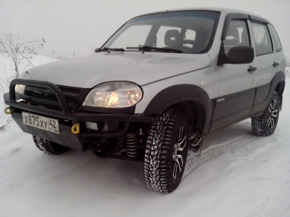 Chevrolet Niva le с силовыми бамперами