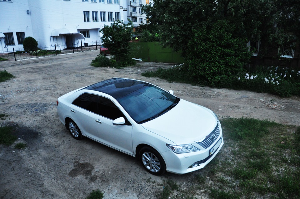 Камри с черной крышей фото Псевдо "Панорама" - Toyota Camry (XV50), 2,5 л, 2012 года стайлинг DRIVE2