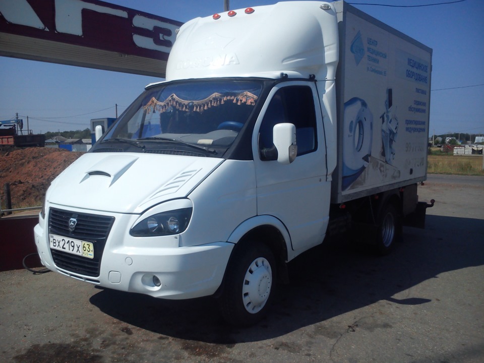 заехали накормить коня газом и решили пофоткаться — ГАЗ Газель, 2,4 л ...