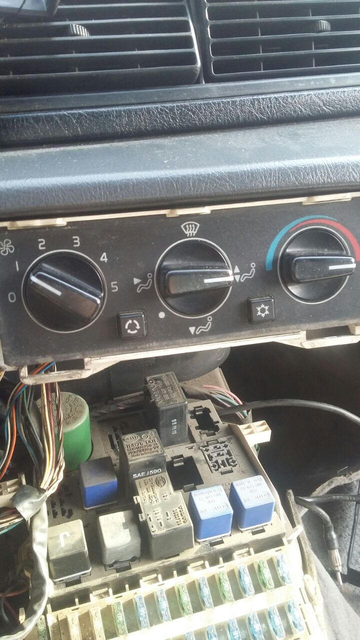У клиента потекла кондейная печка — Volvo 740, 2,3 л, 1991 года ...