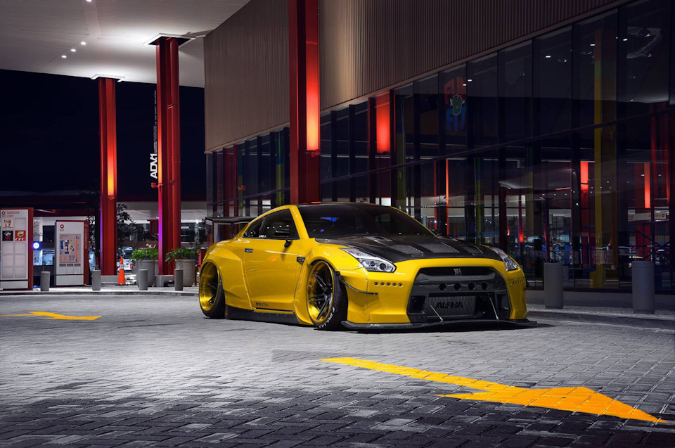 Nissan GTR r35 Rocket Bunny