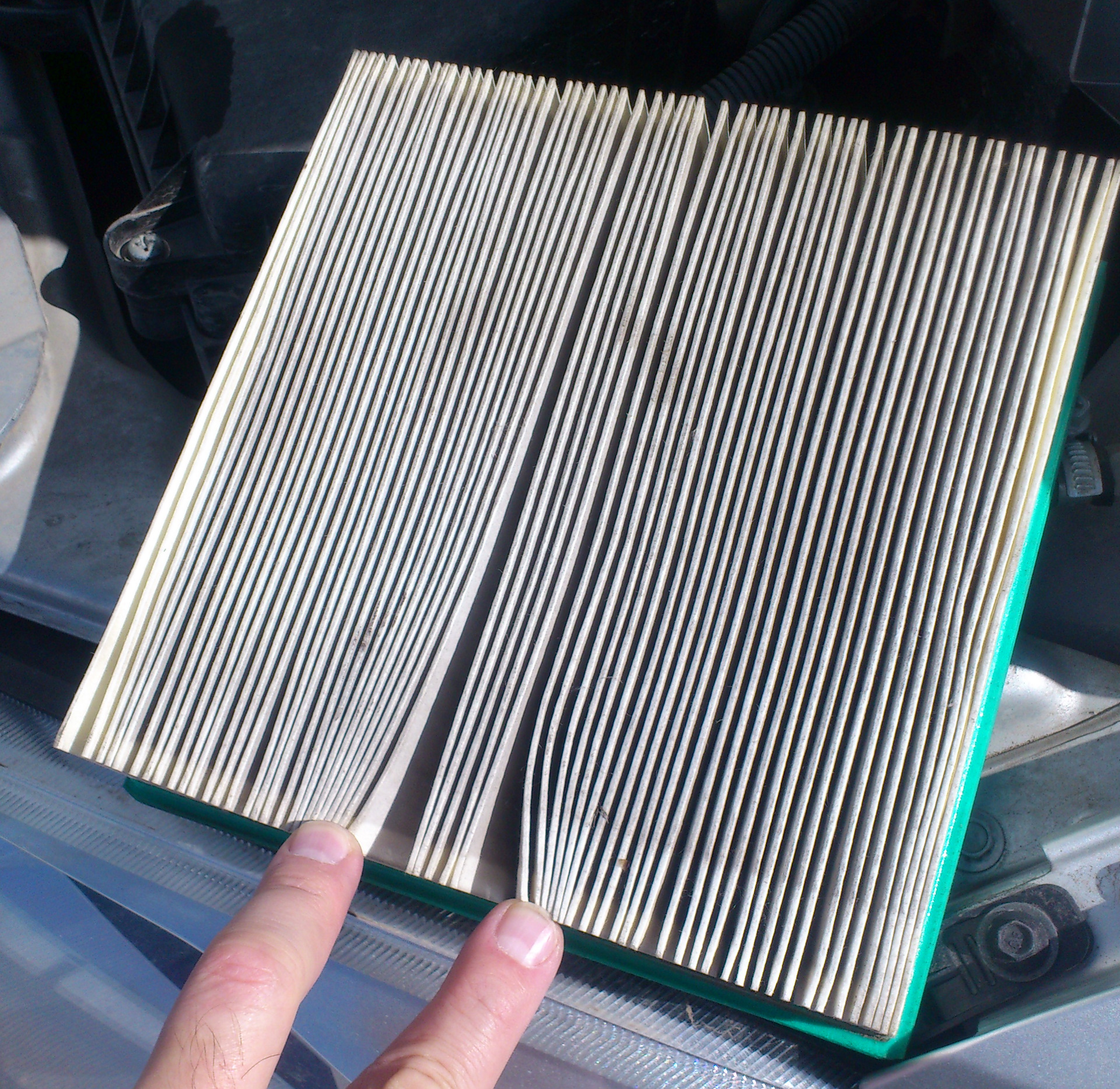 Почти ТО-2. Часть 2, воздушная. — Lada Гранта лифтбек, 1,6 л, 2015 года ...