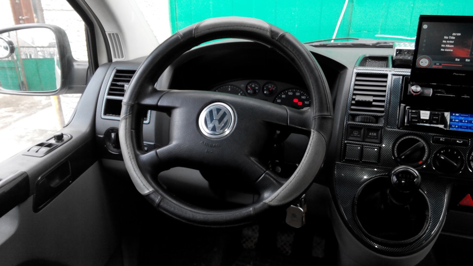 Декоративные накладки на торпеду. — Volkswagen Transporter T5, 1,9 л ...