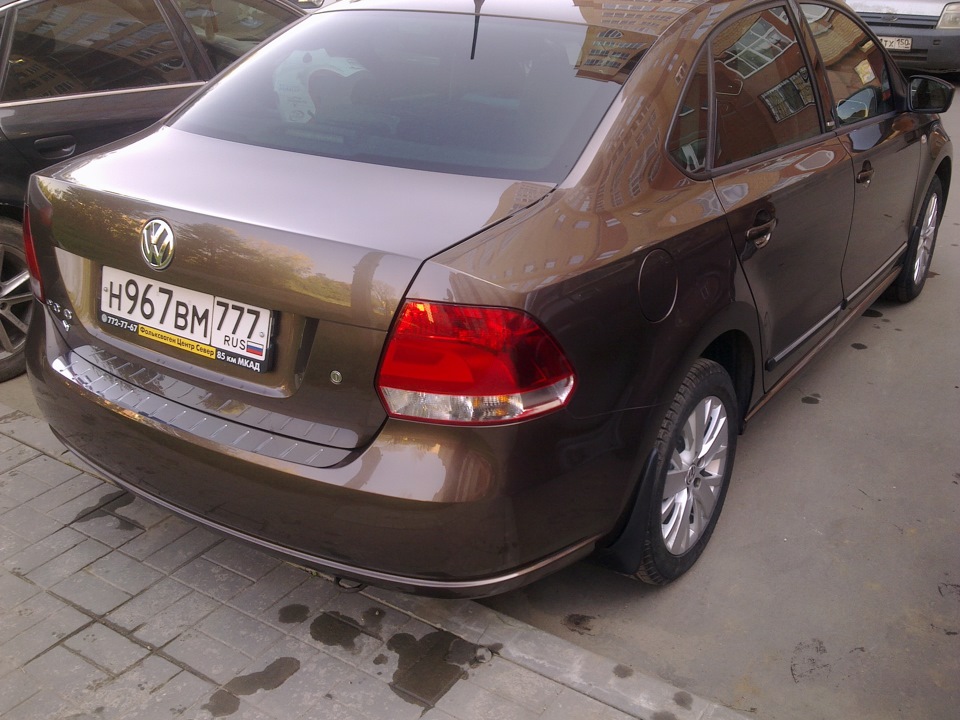 Накладка на бампер…просто блестяшка) — Volkswagen Polo Sedan, 1,6 л ...