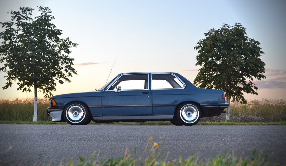 Bmw 3 series e21 фото