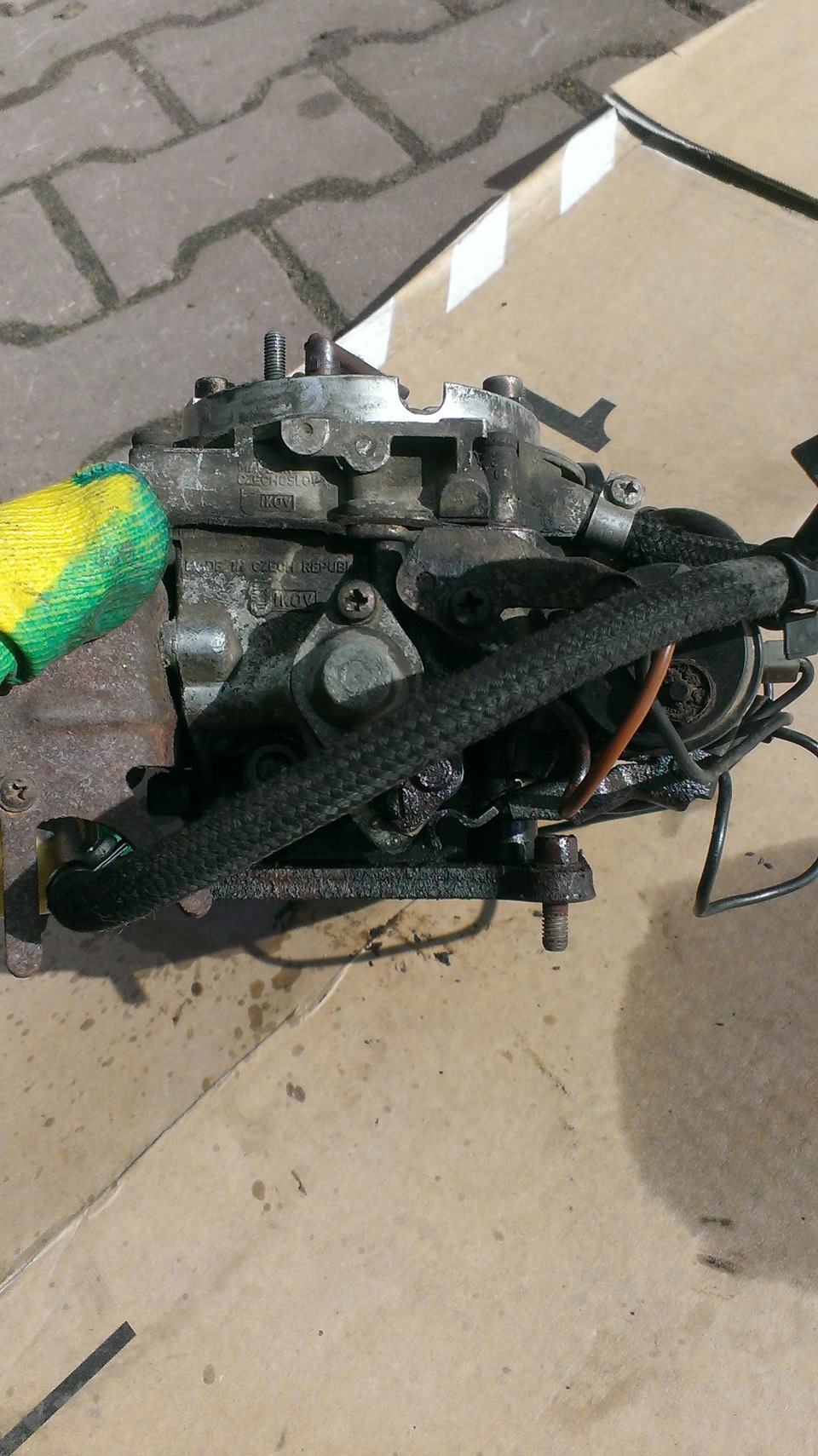 Разбор и чистка карбюратора — Skoda Felicia, 1,3 л, 1997 года | своими ...