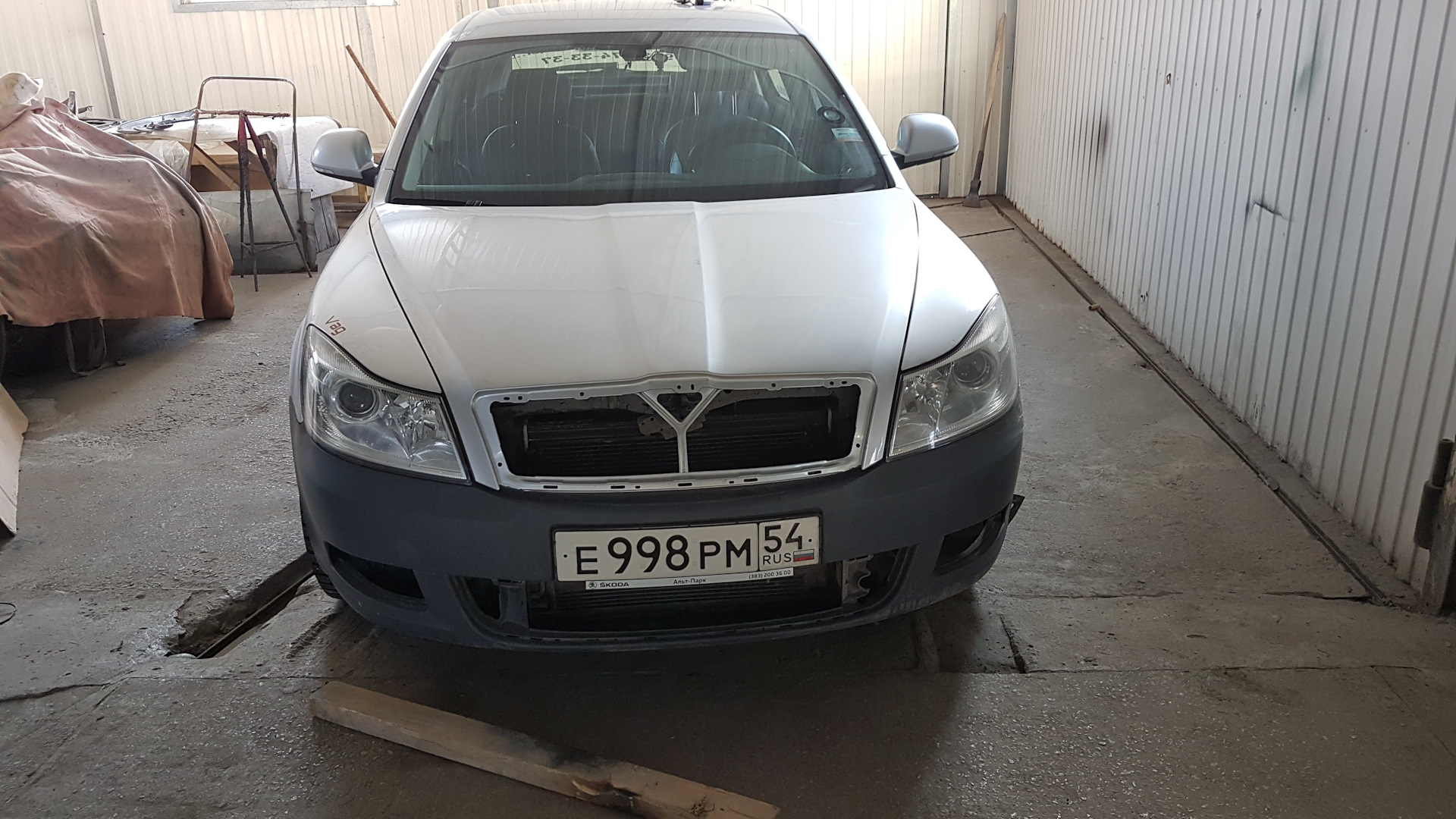 Встали на кузовной ремонт — Skoda Octavia Mk2, 1,4 л., 2010 года ...