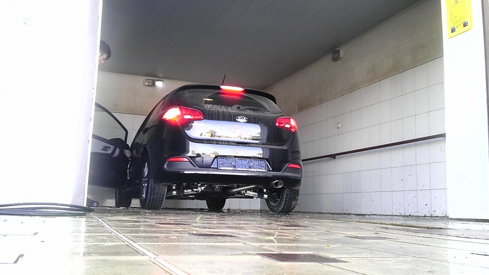 Как приехал домой, сразу же снял брызговики! — KIA Ceed (2G), 1,6 л ...
