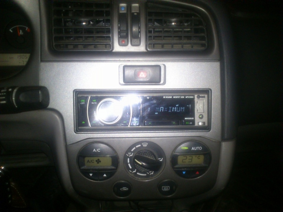 Магнитола ниссан примера р11. Кнопка Overdrive на Nissan primera p11. Ниссан премьера п11 аварийка. Nissan primera p11-144 ПТФ. Кнопки Ниссан примера р11-144.