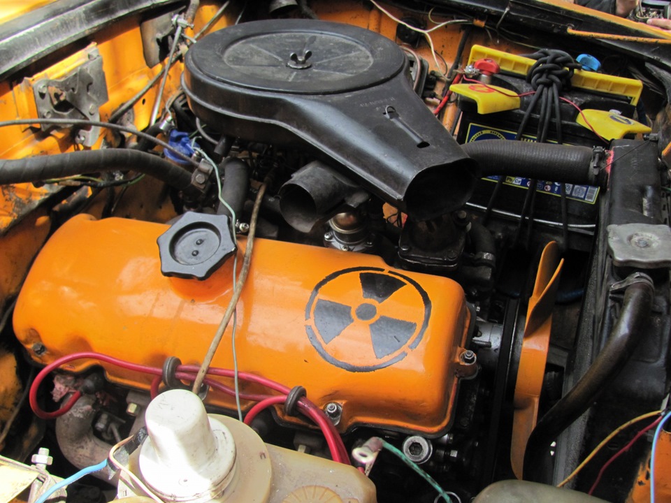 Покрасил крышку клапанов. :))) — ИЖ Москвич 412, 1,5 л, 1979 года ...