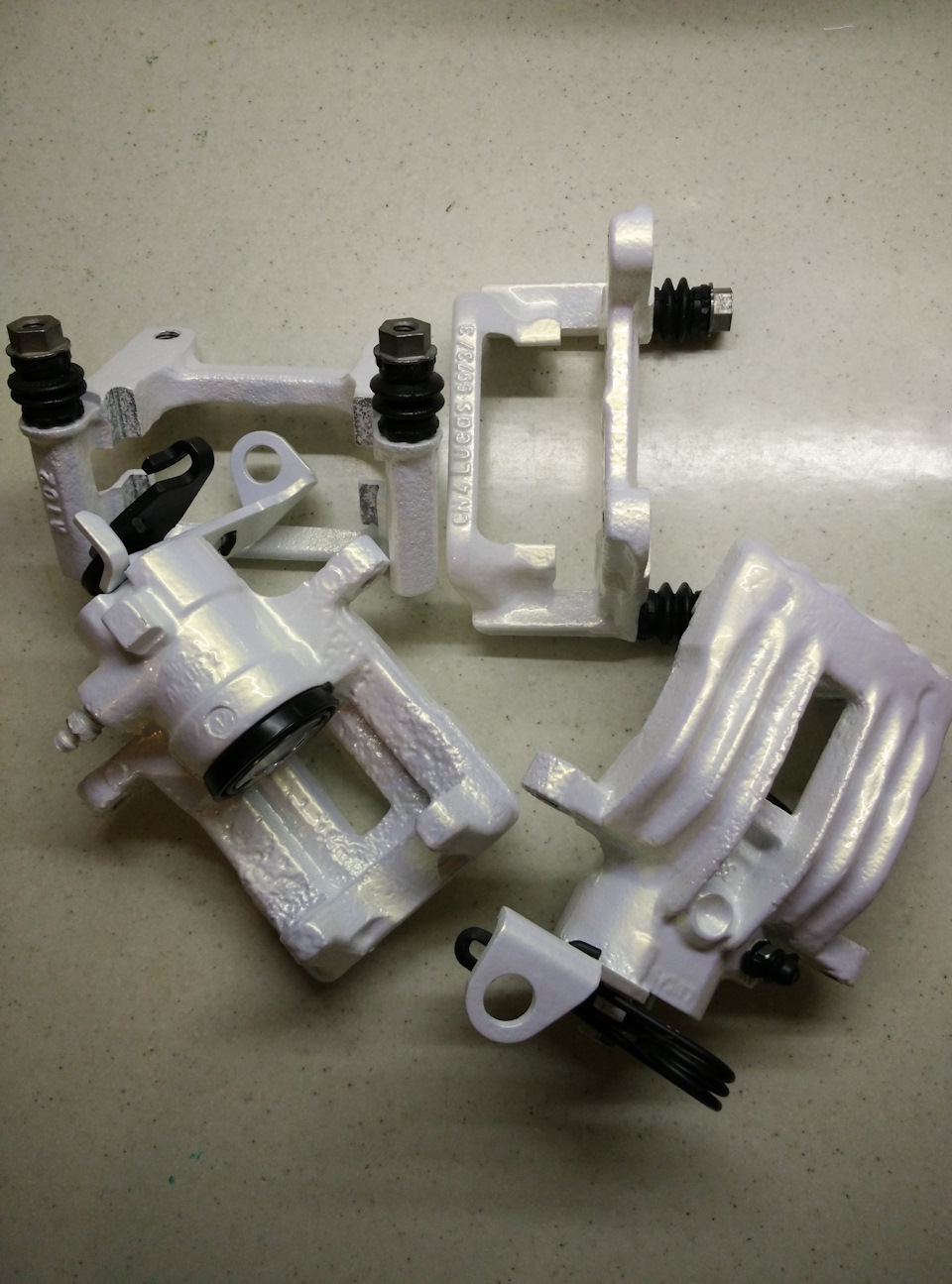 А задние — как карамельки!) — Alfa Romeo 166