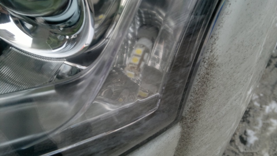 Как поменять лампочку на аутлендере Замена габаритов на диоды. - Mitsubishi Outlander (3G), 2,4 л, 2012 года тюнинг 