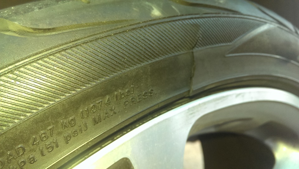 порез шины — Volkswagen Golf Mk4, 1,4 л, 2002 года | поломка | DRIVE2