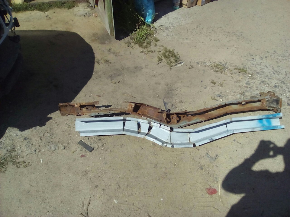 И снова лонжерон… — Mazda 626 IV (GE), 2,5 л, 1993 года | своими руками ...