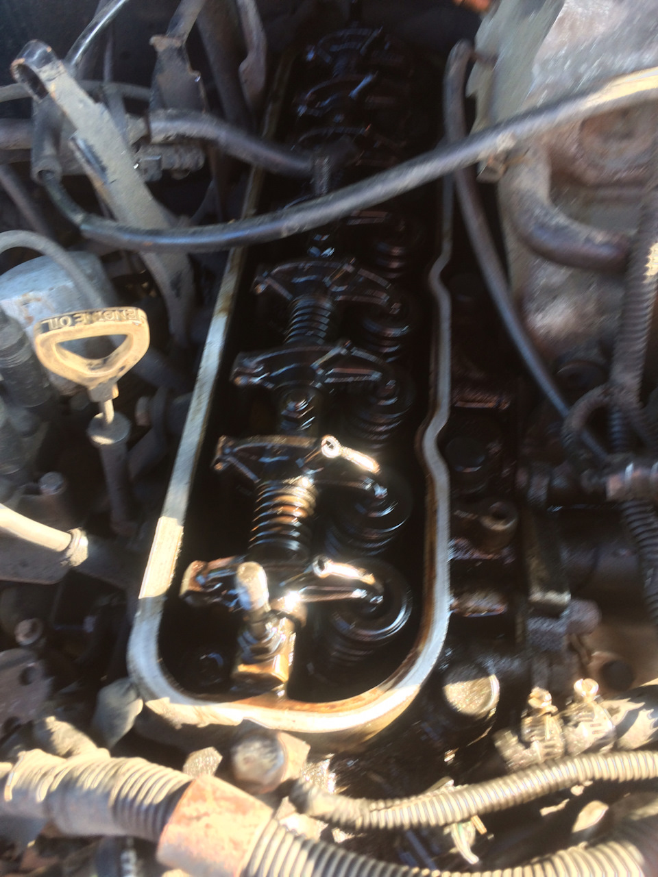 Давит масло из под крышки верхней — Great Wall Deer, 2 л, 2005 года ...