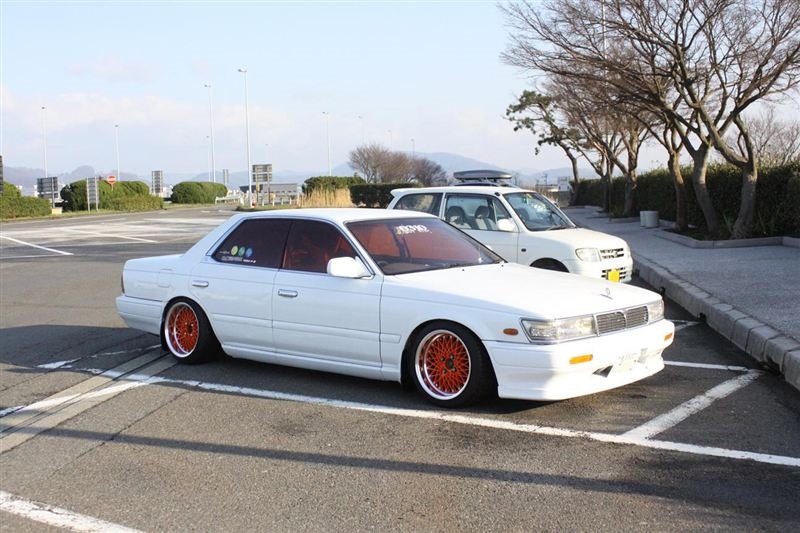 Nissan Laurel c33