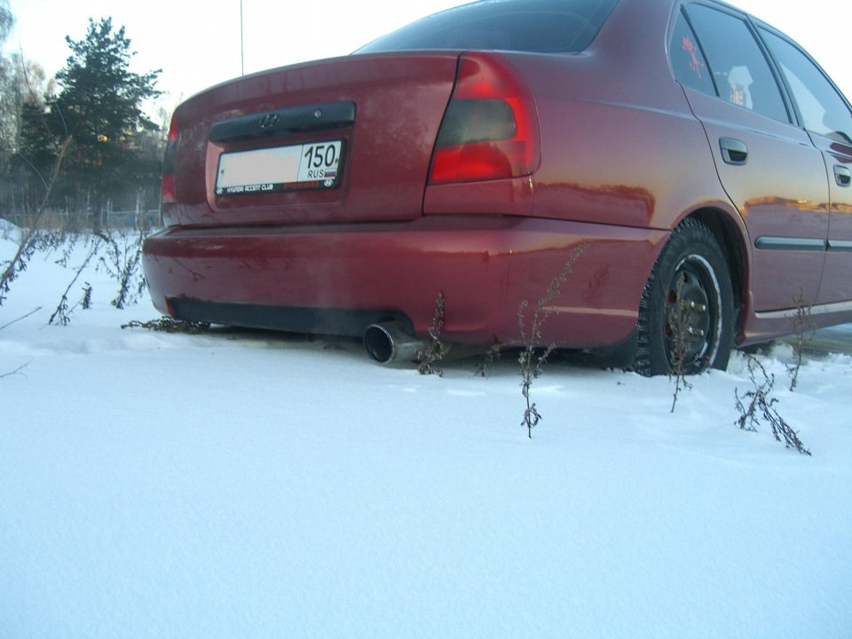 Поцарапали бампер во дворе. Уроды. — Hyundai Accent (2G), 1,5 л, 2004 ...