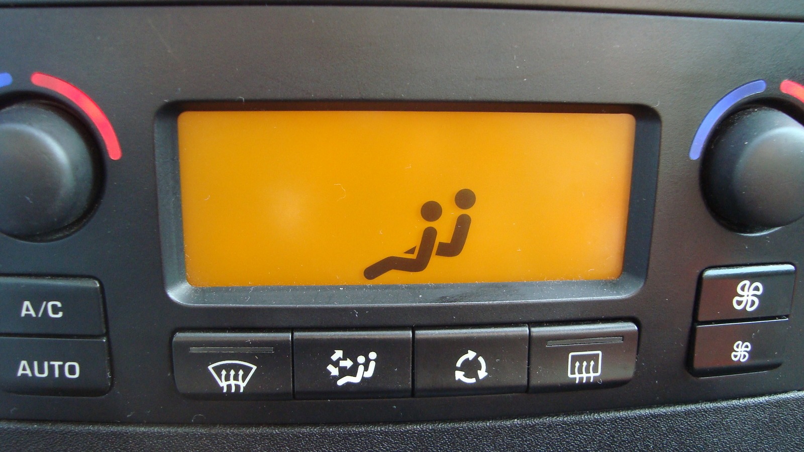 Фото в бортжурнале Citroen C4 (1G)