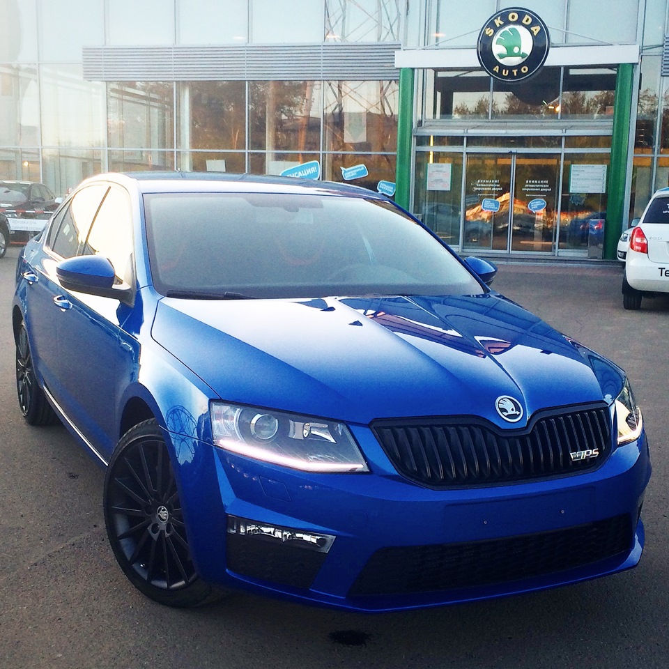 Skoda Octavia a7 FL синяя матовая