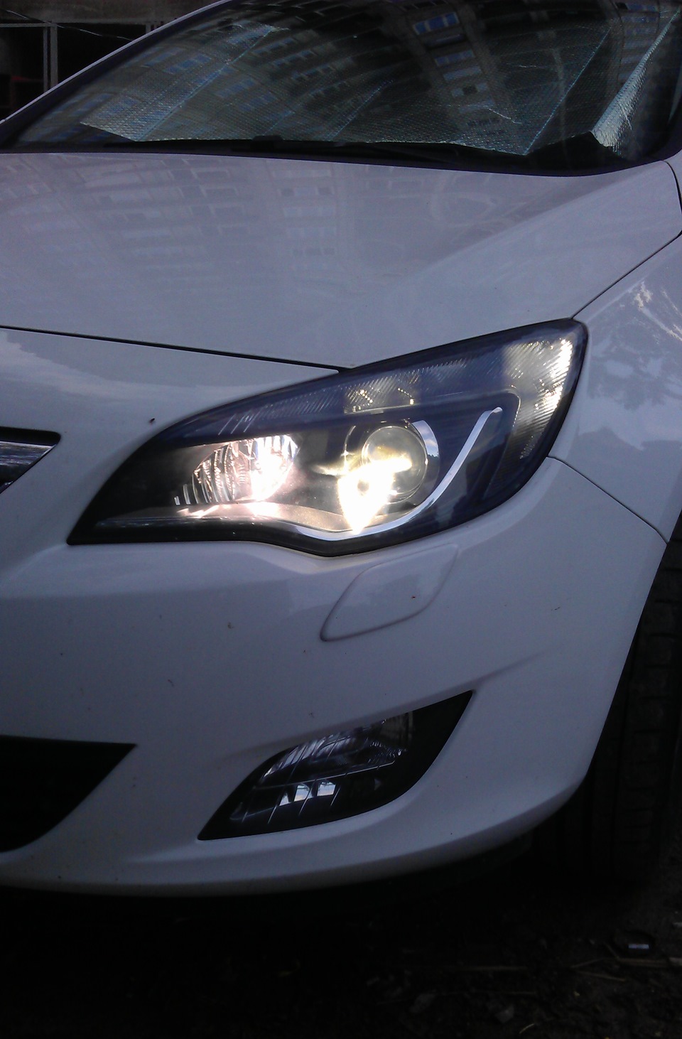 Лампы в секцию подсветки поворота AFL — Opel Astra J, 1,6 л, 2010 года ...