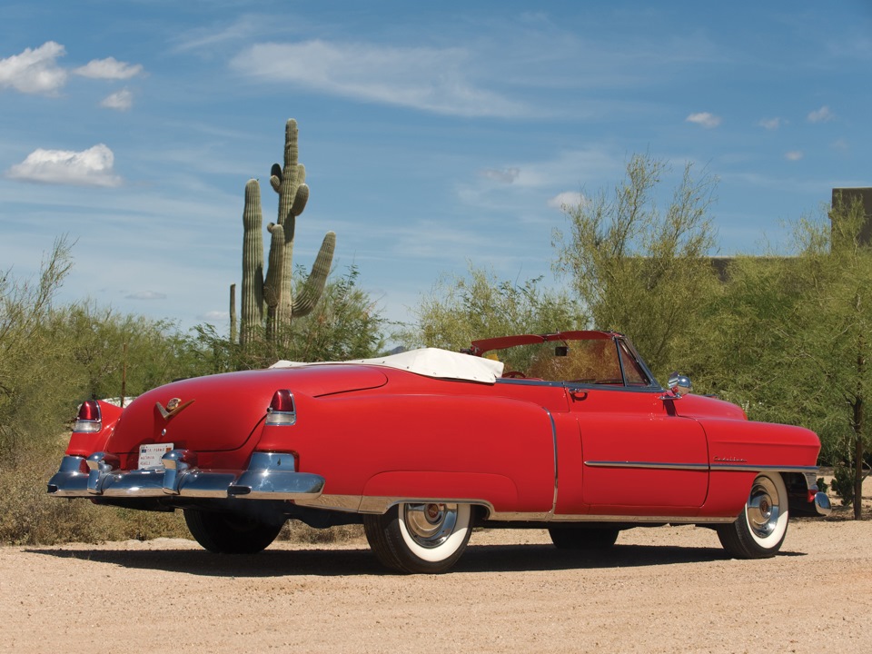 Автомобиль cadillac 1962 года