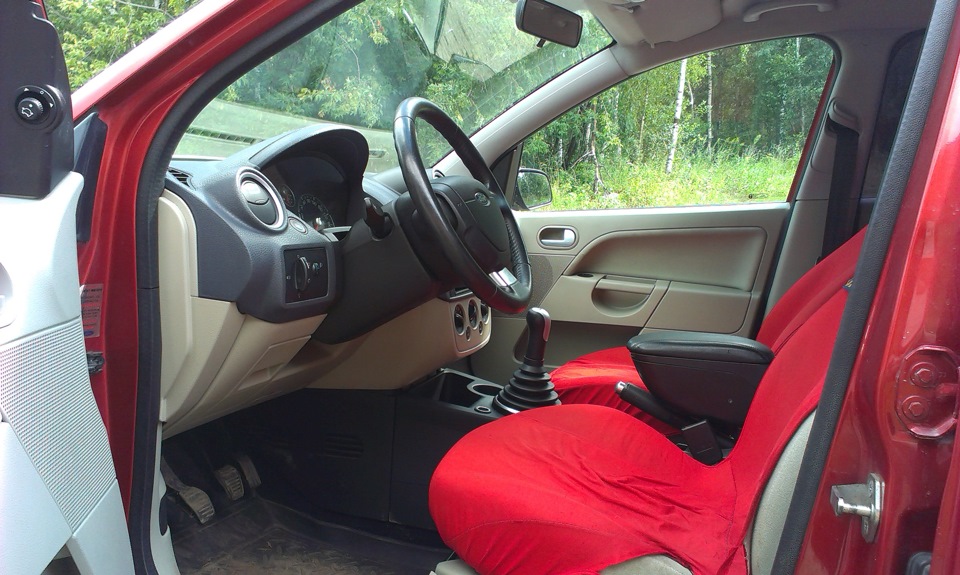 Чехлы из экокожи на Фиесточку — Ford Fiesta (Mk V), 1,6 л, 2008 года ...