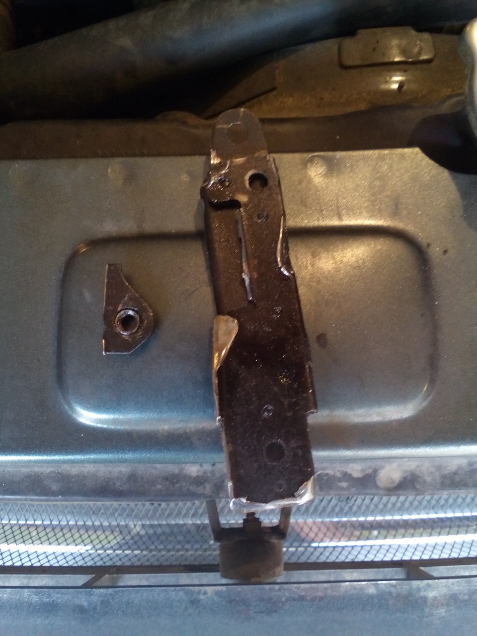 Пропадает зарядка аккумулятора и появился стук в двигателе… Часть 1 ...