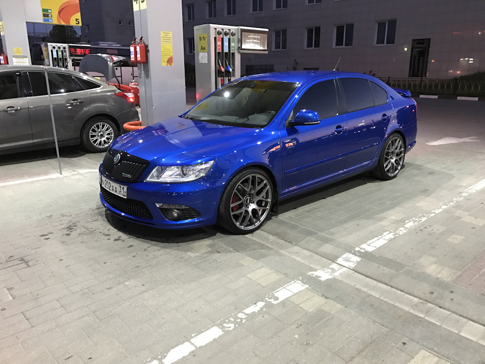 Синий 18. Octavia a5 RS r18. Диски Skoda Octavia a5 RS. VMR 710 Octavia RS. Диски Шкода Октавия РС а5.