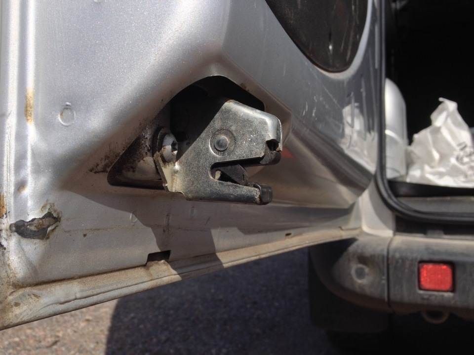 Chery amulet a15 сломалась ручка заднего сиденья. выключатель освещения багажника mercedes-benz. выключатель освещения багажника. выключатель освещения багажника. выключатель освещения багажника.