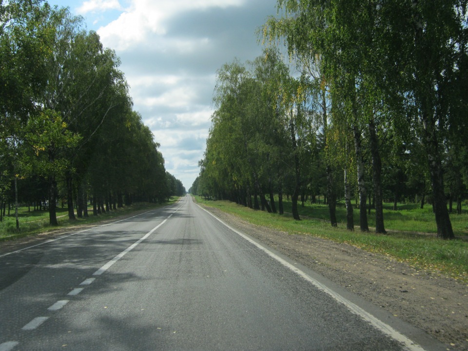 Дорожная беларусь. Беларусь дорога. Дороги в Белоруссии. Белорусские дороги качество. Красная дорога Белоруссия.