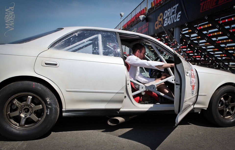 Sasha machine. Автомобиль Харвест. Саша машин. Машина Сашенька. Машина Саши к14001.