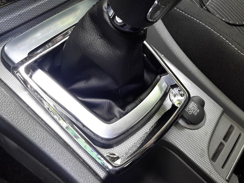 Ручка кпп — Ford Focus Hatchback II, 1,6 л, 2011 года | аксессуары | DRIVE2
